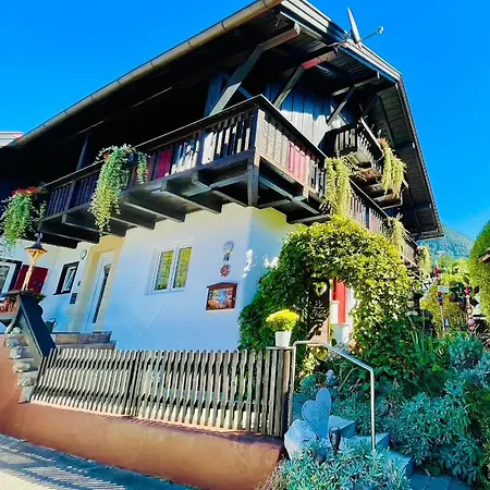 Landhaus Bergheimat Holiday home *
